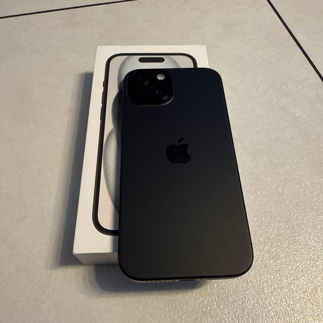 【使用少】iPhone15 128GB バッテリー96% 箱・充電器付 サブ機