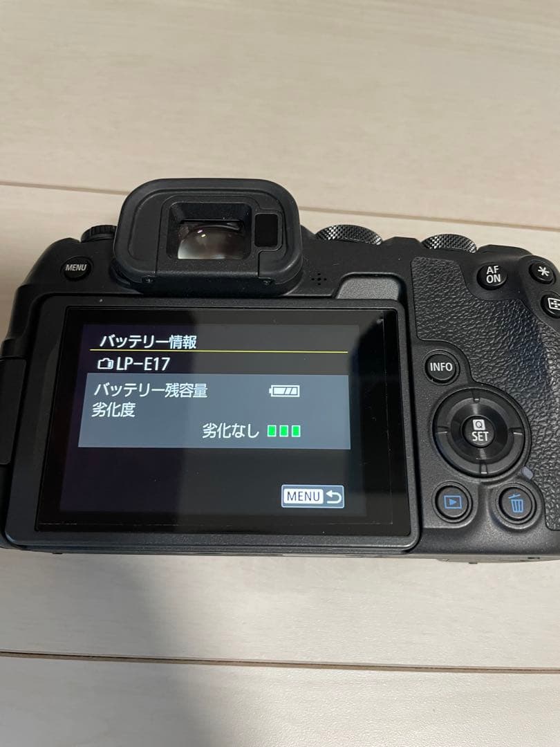 Canon EOS R8 RF24-50m F4.5-6.3 IS STMキット