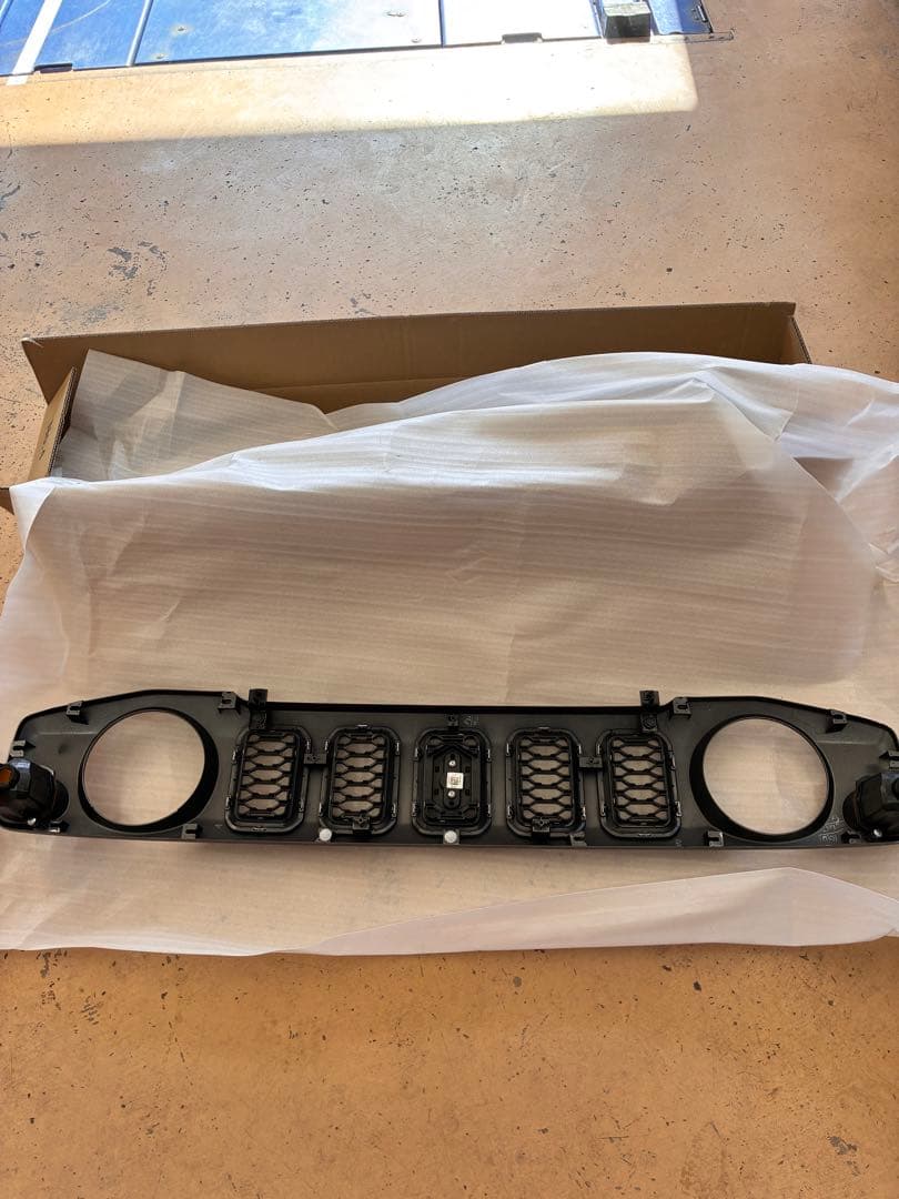 ジムニーノマド　ジムニー　ジムニーシエラ　グリル　時間によりますが即日発送可