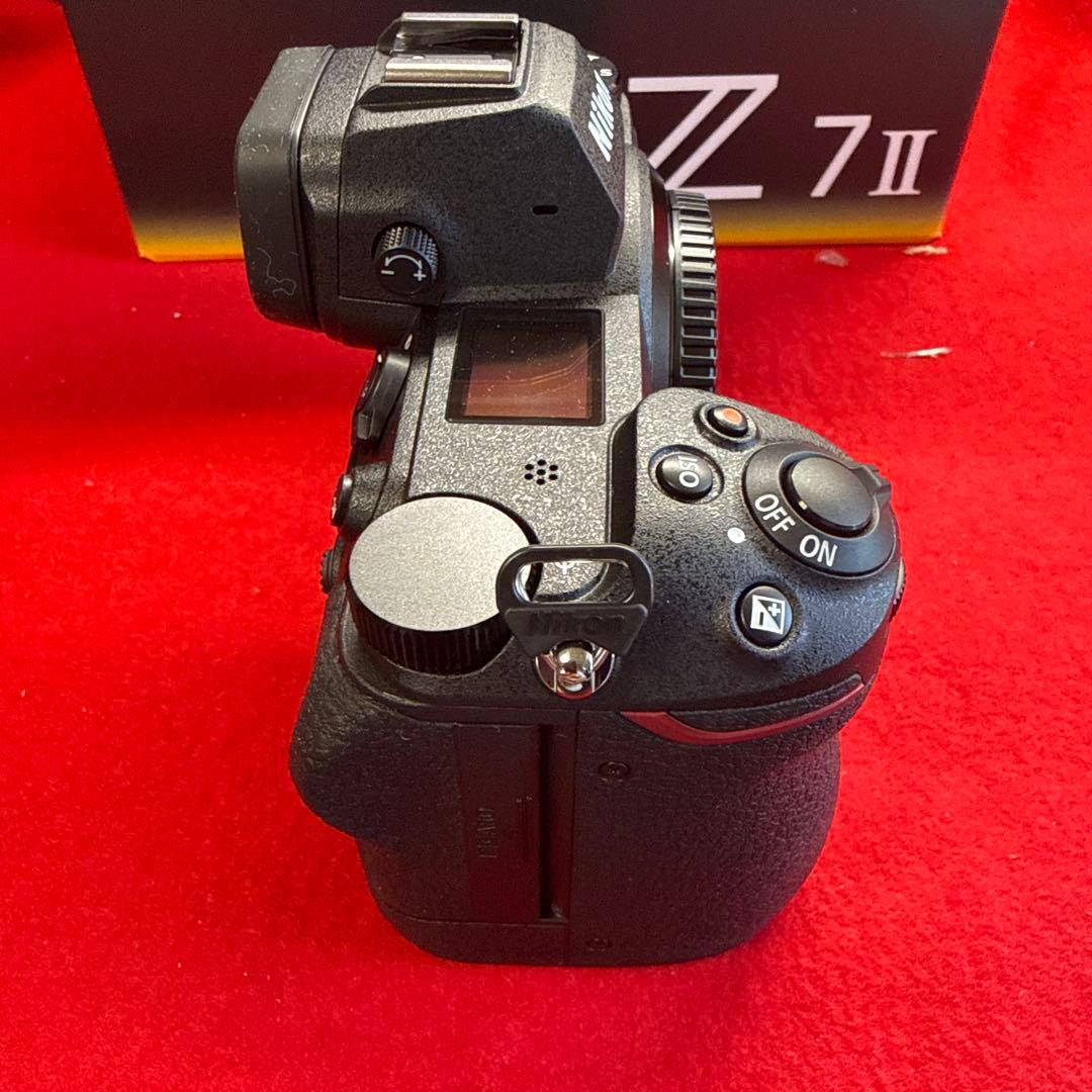 Nikon Z 7 II ミラーレス一眼 本体・新品同様SD・XQDカード付き
