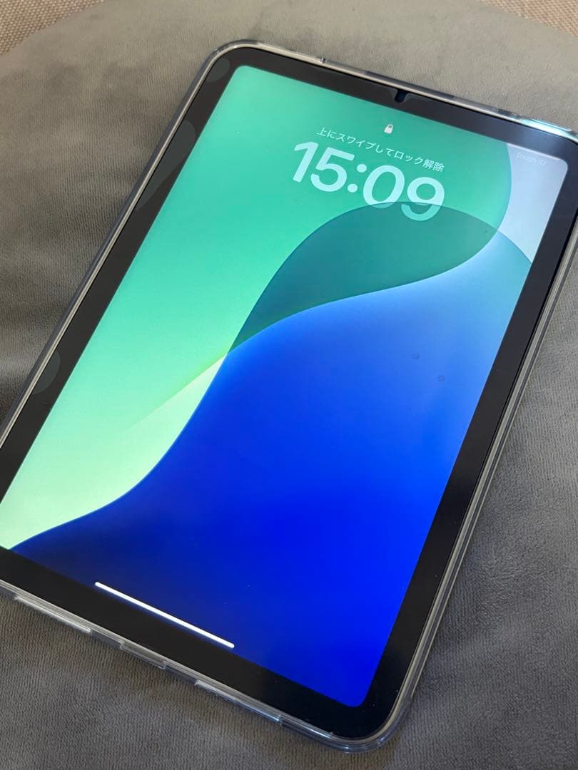 iPad mini (第7世代) Spigenケース+充電ケーブル付き