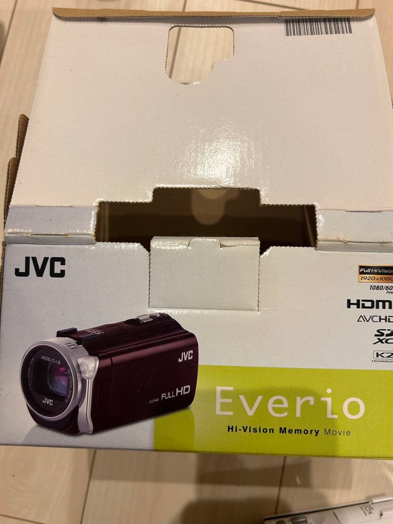 JVC Everio フルHD ビデオカメラ（追加バッテリー付き）