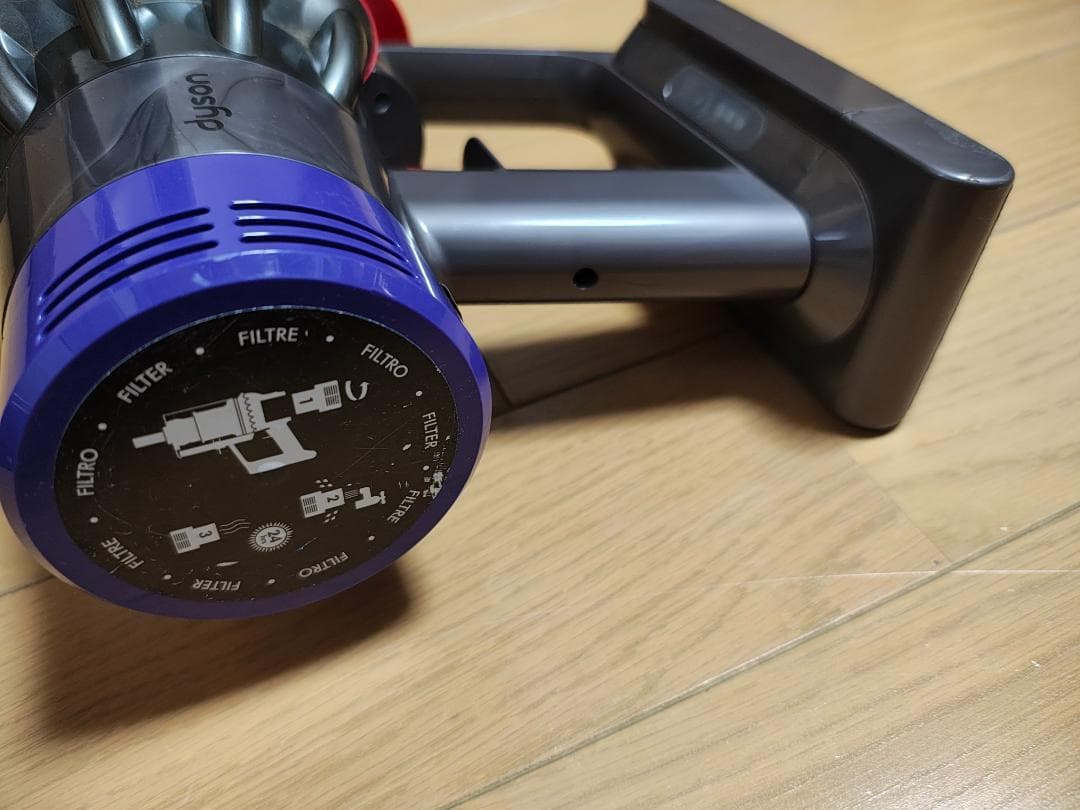 ダイソン★コードレス掃除機★V10本体★ＳV12★バッテリー新品と大差なし★12