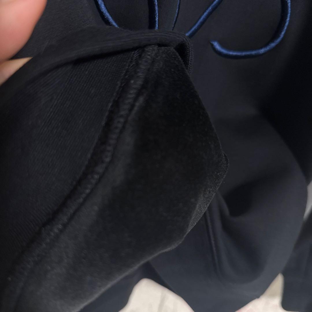 LOEWE ブラック トレーナー