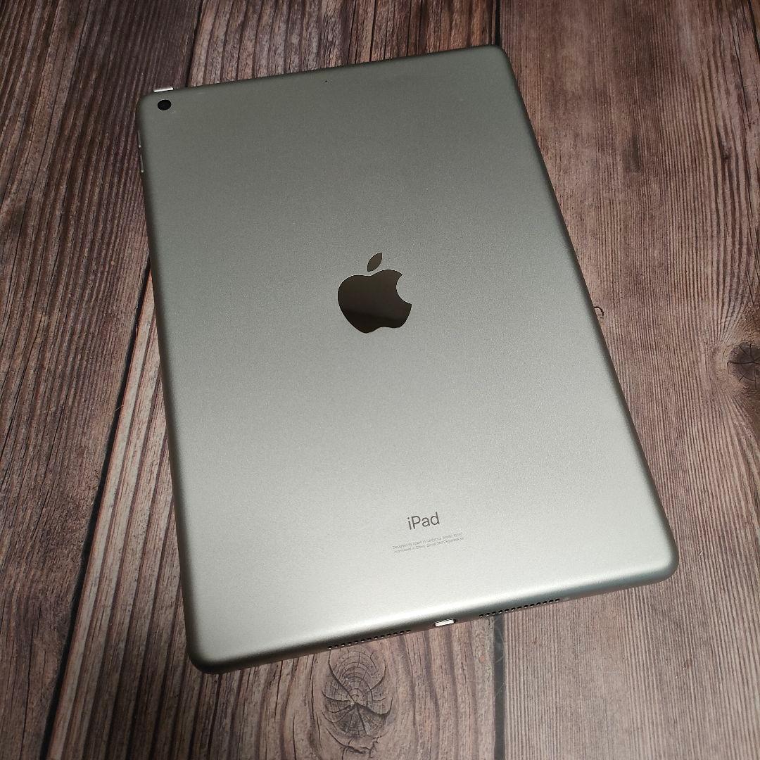 apple iPad 第7世代 32GB シルバー 美品