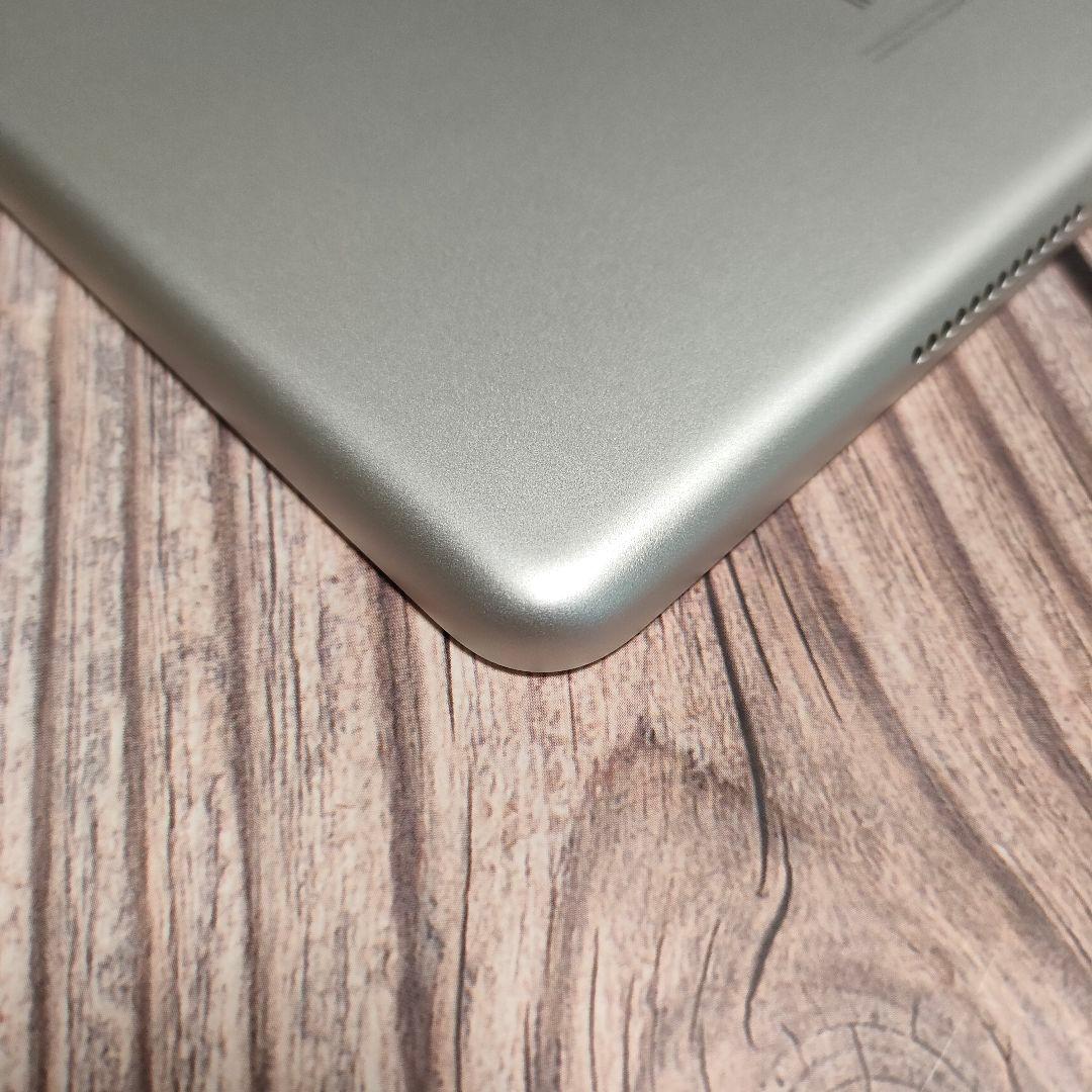 apple iPad 第7世代 32GB シルバー 美品
