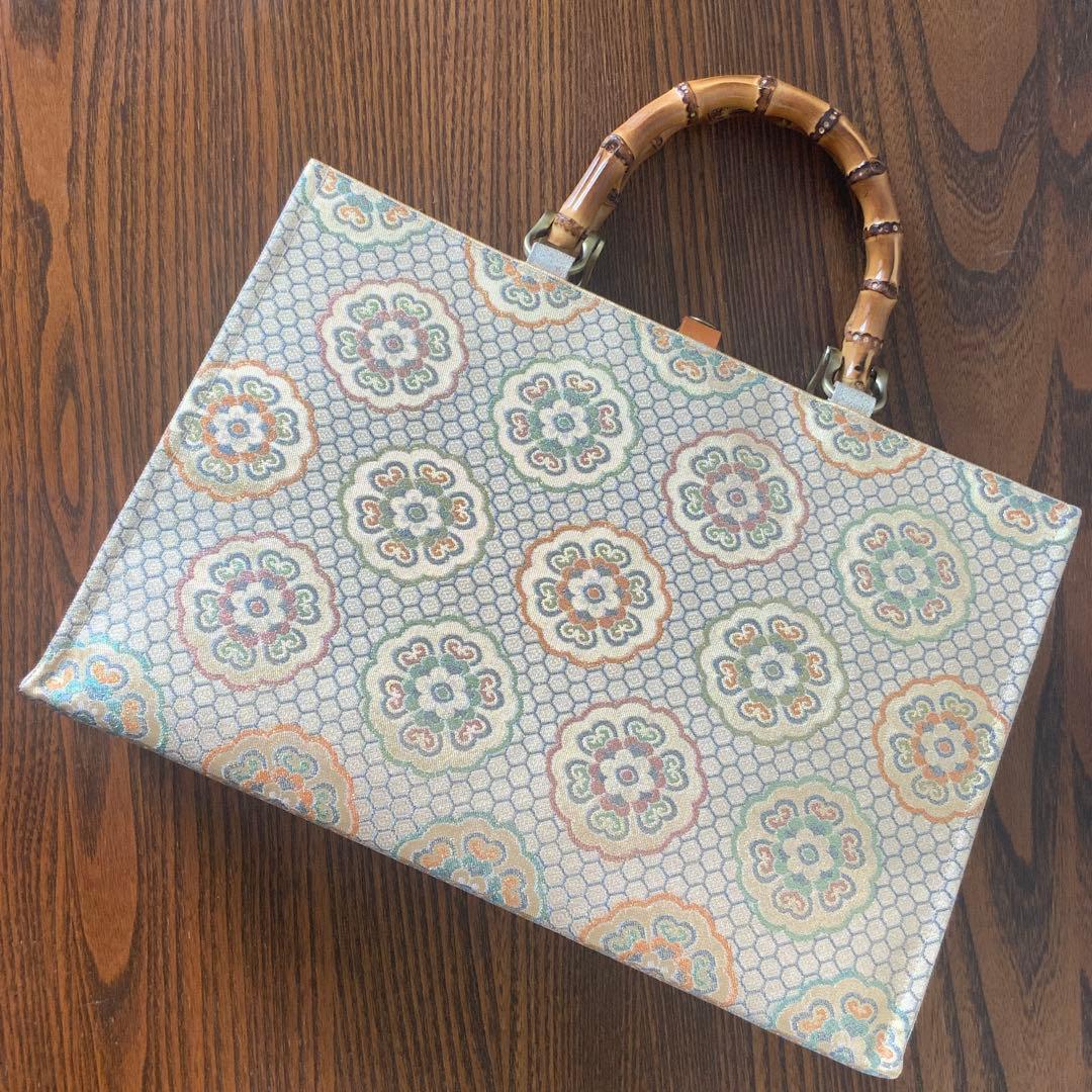 袋帯　きらめく吉祥花文　リメイク　バンブーハンドルバッグ　浅型マチ広め