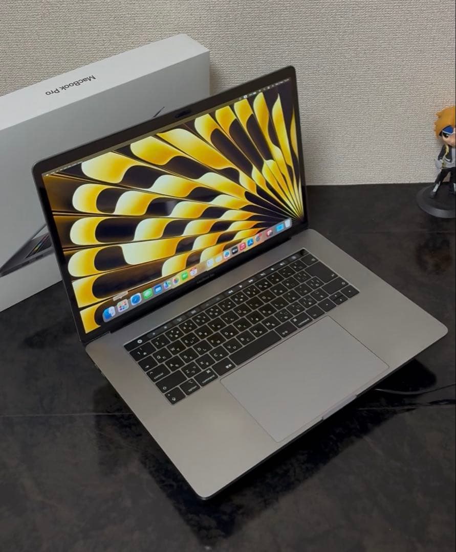 MacBook本体 MacBook Pro 15 inch icore i7 16/512 GB