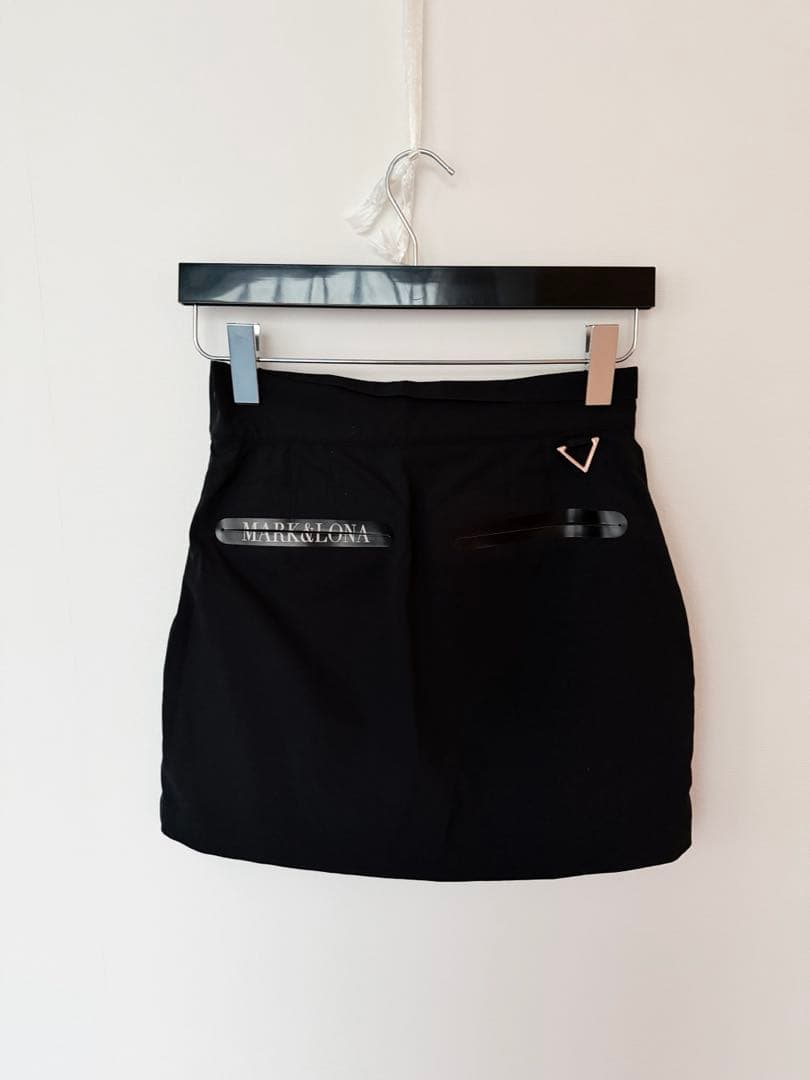 新品未使用！MARK & LONA ブラックスカート 36サイズ　黒　ゴルフ