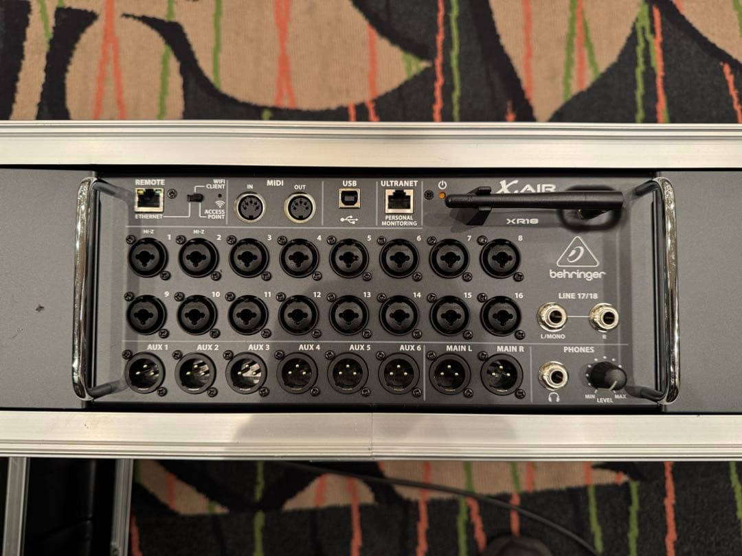 BEHRINGER ベリンガー X AIR XR18 デジタルミキサー