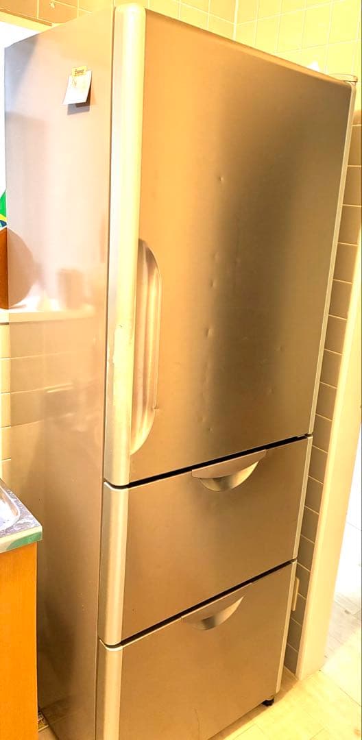 日立冷凍冷蔵庫R-S36RV 冷蔵庫　ファミリー向け　大容量　シルバー 冷蔵庫