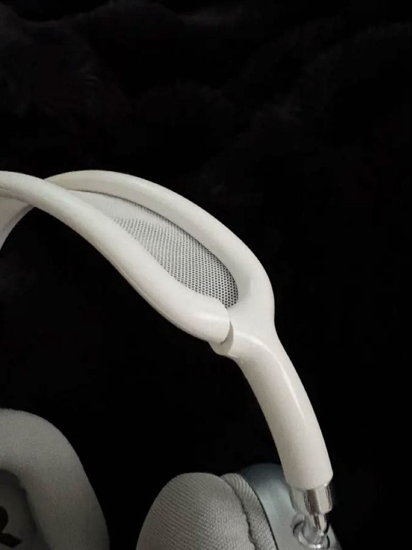 シルバー ワイヤレスヘッドホン