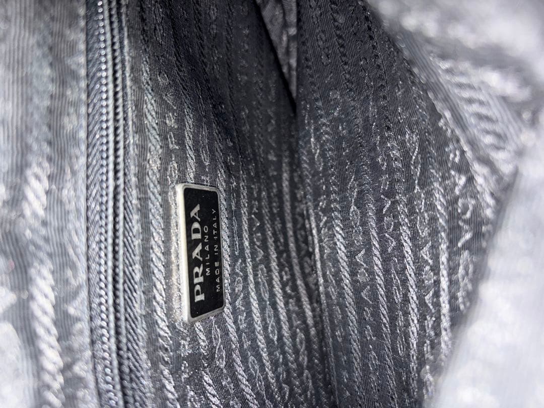 V*様 プラダナイロンショルダーバッグ