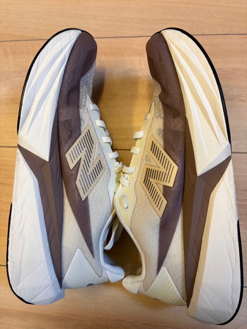 New Balance FuelCell Rebel v5 ランニング シューズ