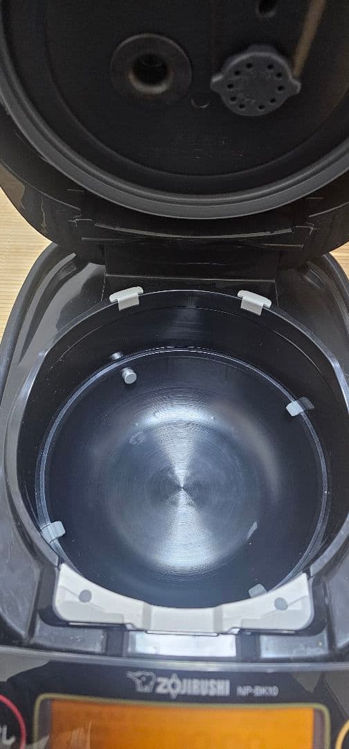 2020年製 ZOJIRUSHI 圧力IH炊飯ジャー NP-BK10 極め炊き