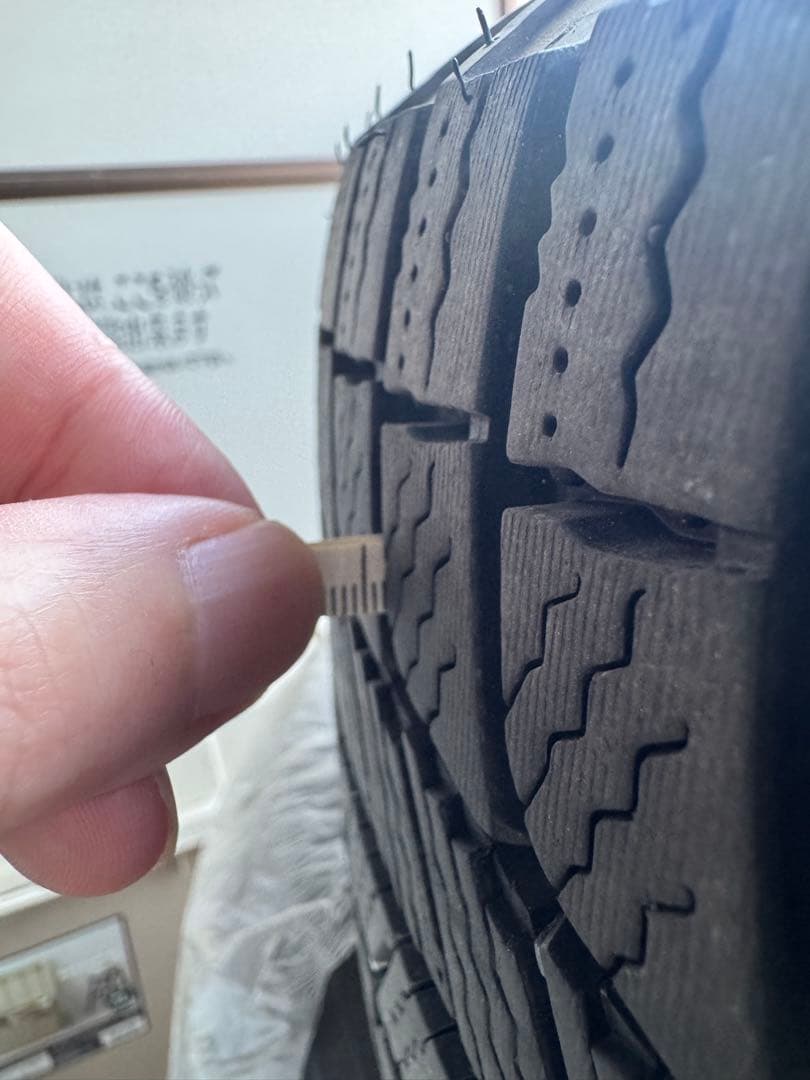 Audi アウディ 純正16インチ ホイール 4本スタッドレスタイヤ カバーつき