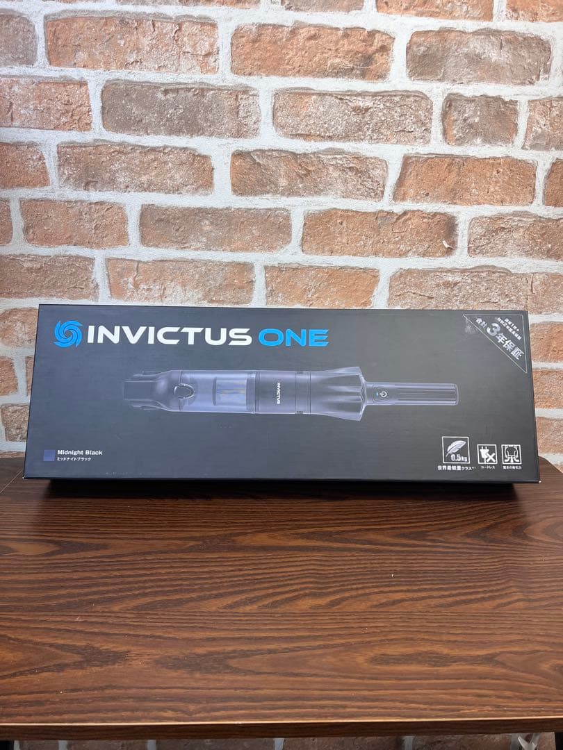 新品／未使用　INVICTUS ONE