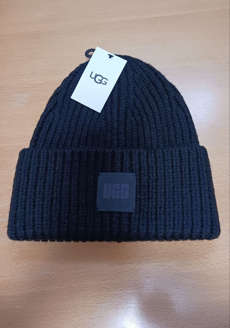 新品未使用　アグ　UGG　ニット帽