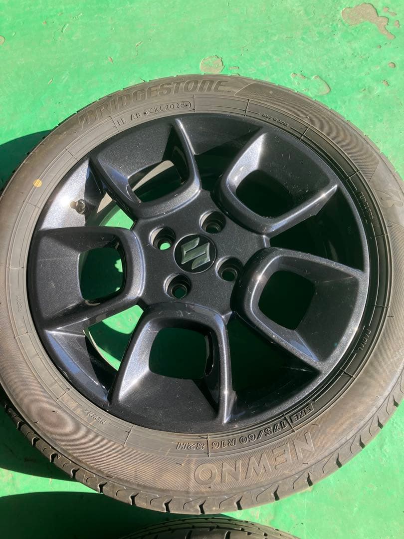クロスビー　16インチ夏タイヤ　ブリヂストンNEWNOブラックホイールセット