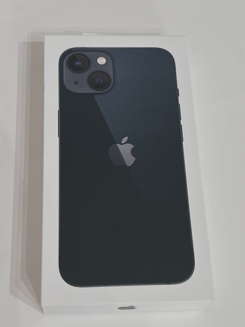 Apple iPhone 13 ブラック 本体