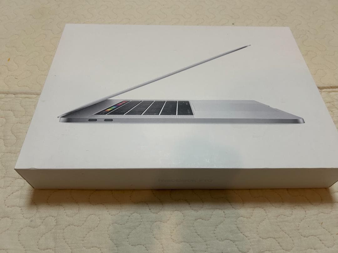 MacBook Pro 2019 Core i9 充電75回