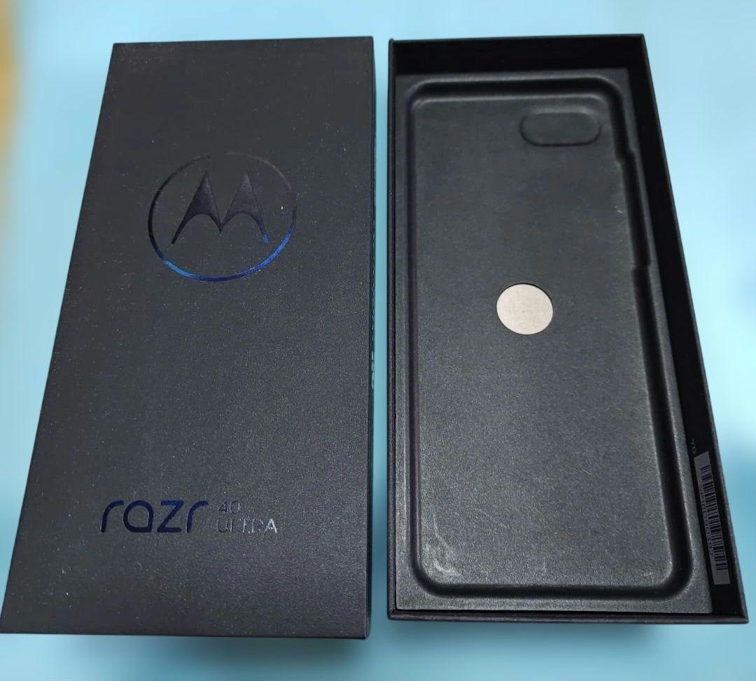 Motorola razr 40 ULTRA 本体