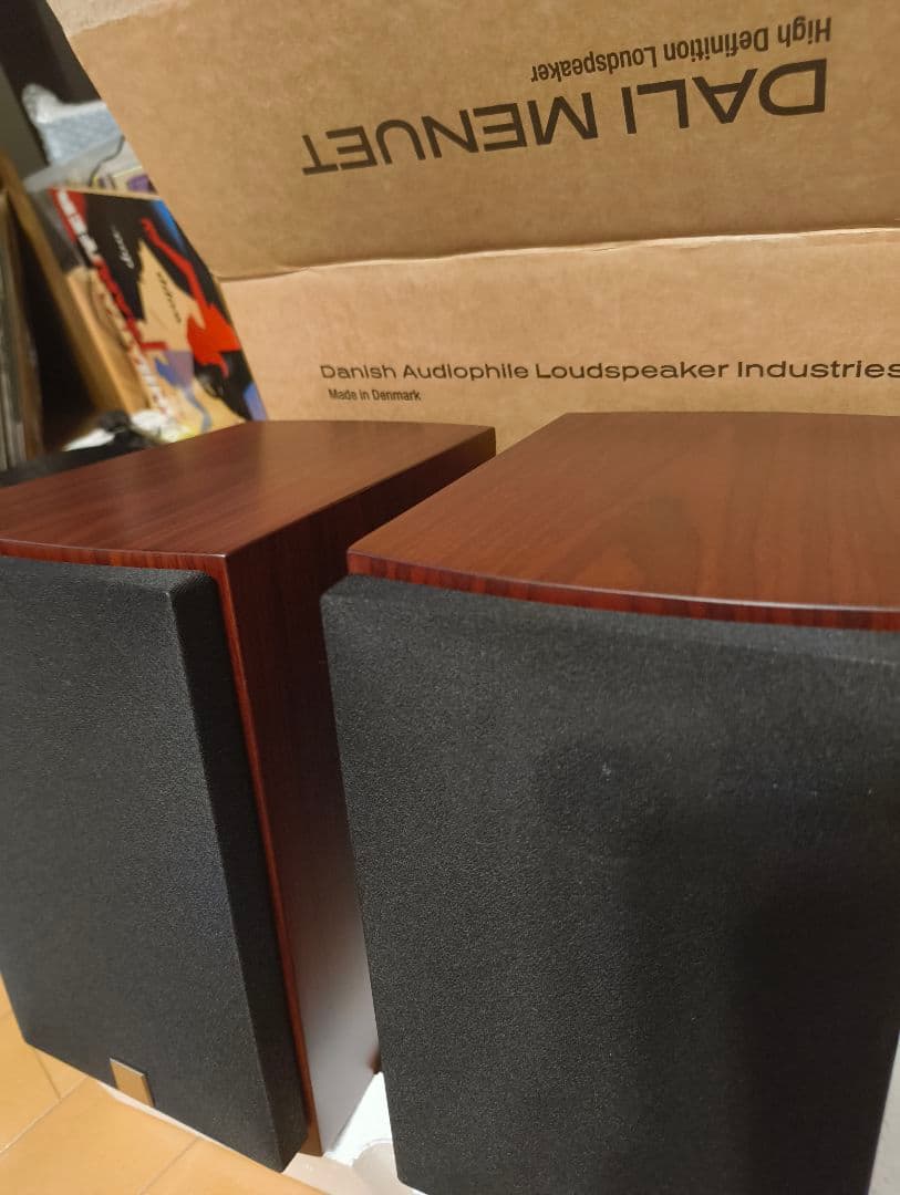 最終値引★新品未使用DALI MENUET MR ダリメヌエットロッソスピーカー