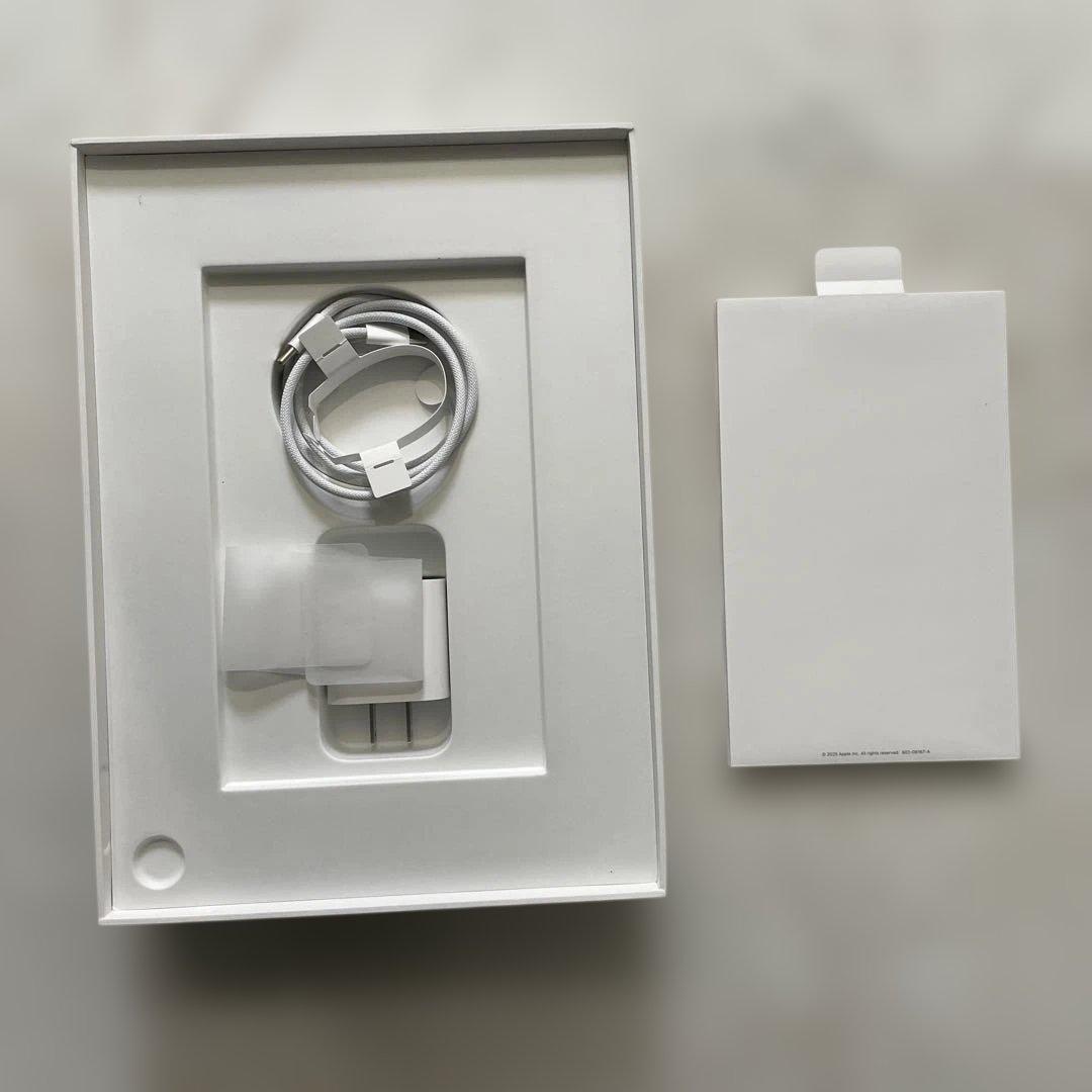 Apple iPad 第11世代　A16 128GB青色 本体