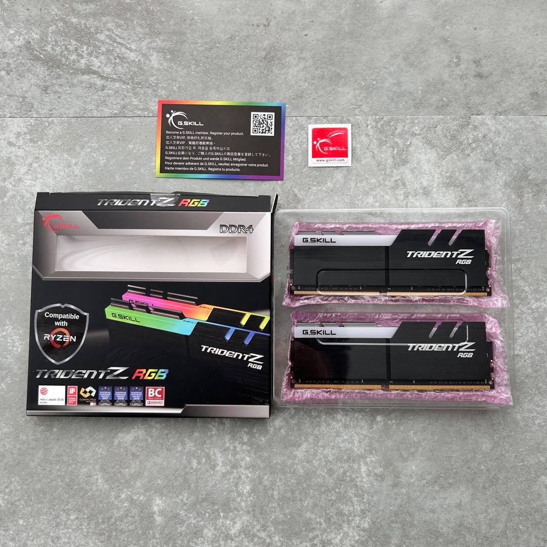 メモリー G.Skill Trident Z RGB 3200MHz DDR4 32GB