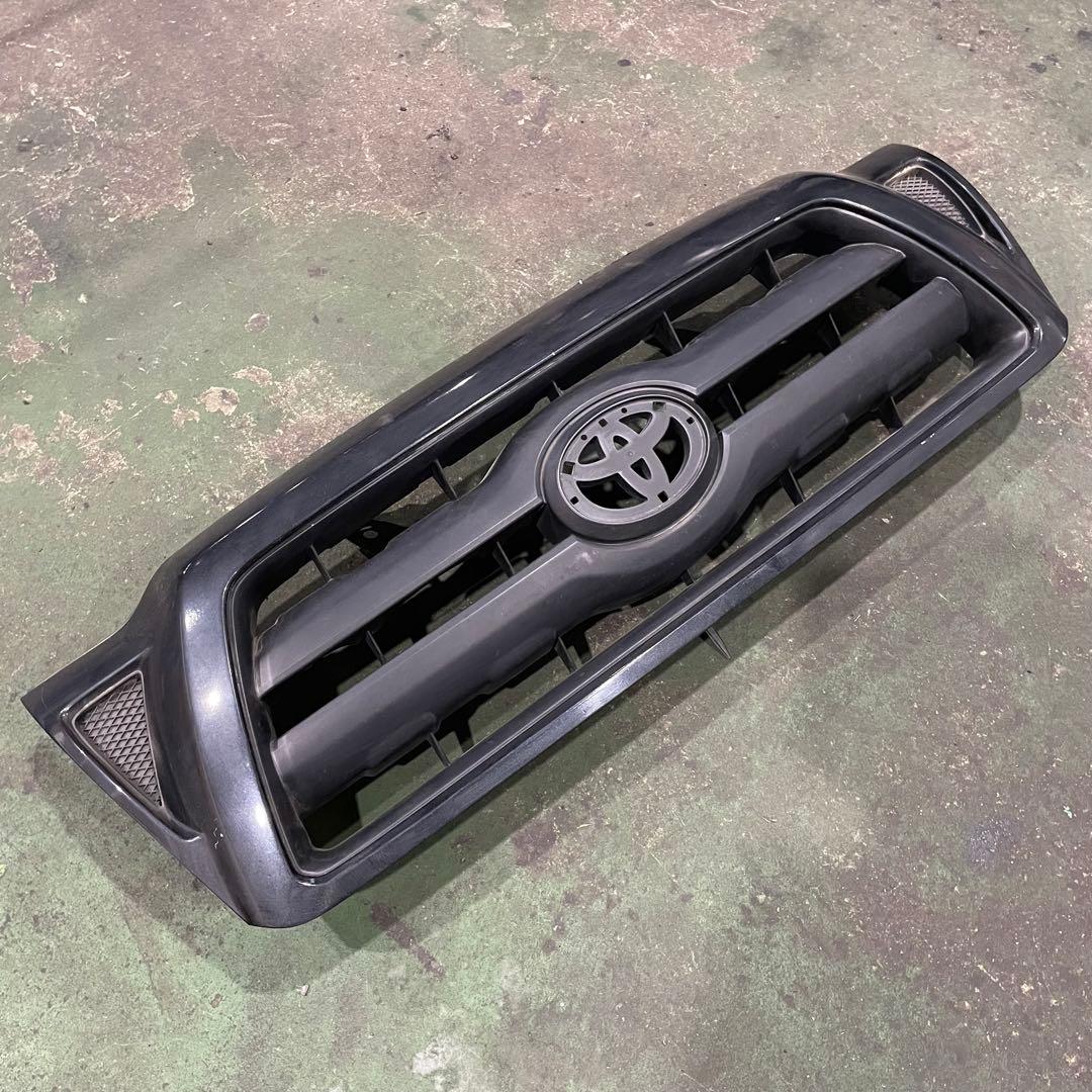 US TOYOTA トヨタ TACOMA タコマ 純正フロントグリル 艶消し黒