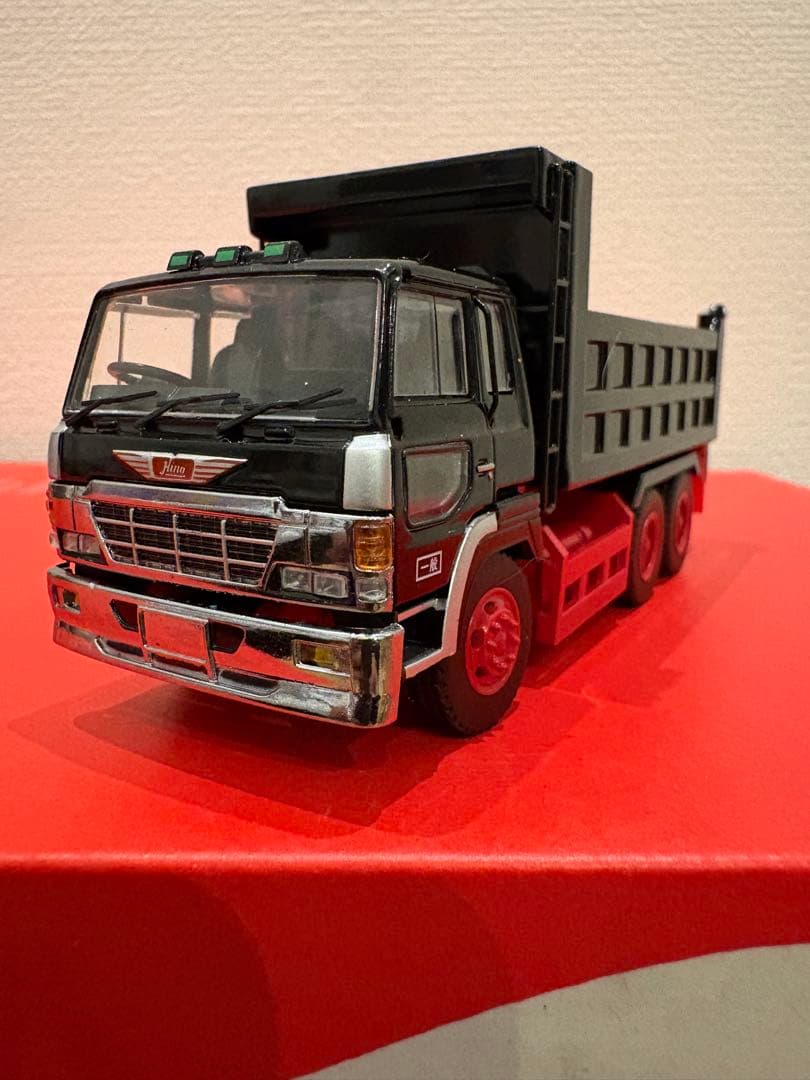 y31。DBGT 1/64 スーパードルフィン ダンプトラック ブラック