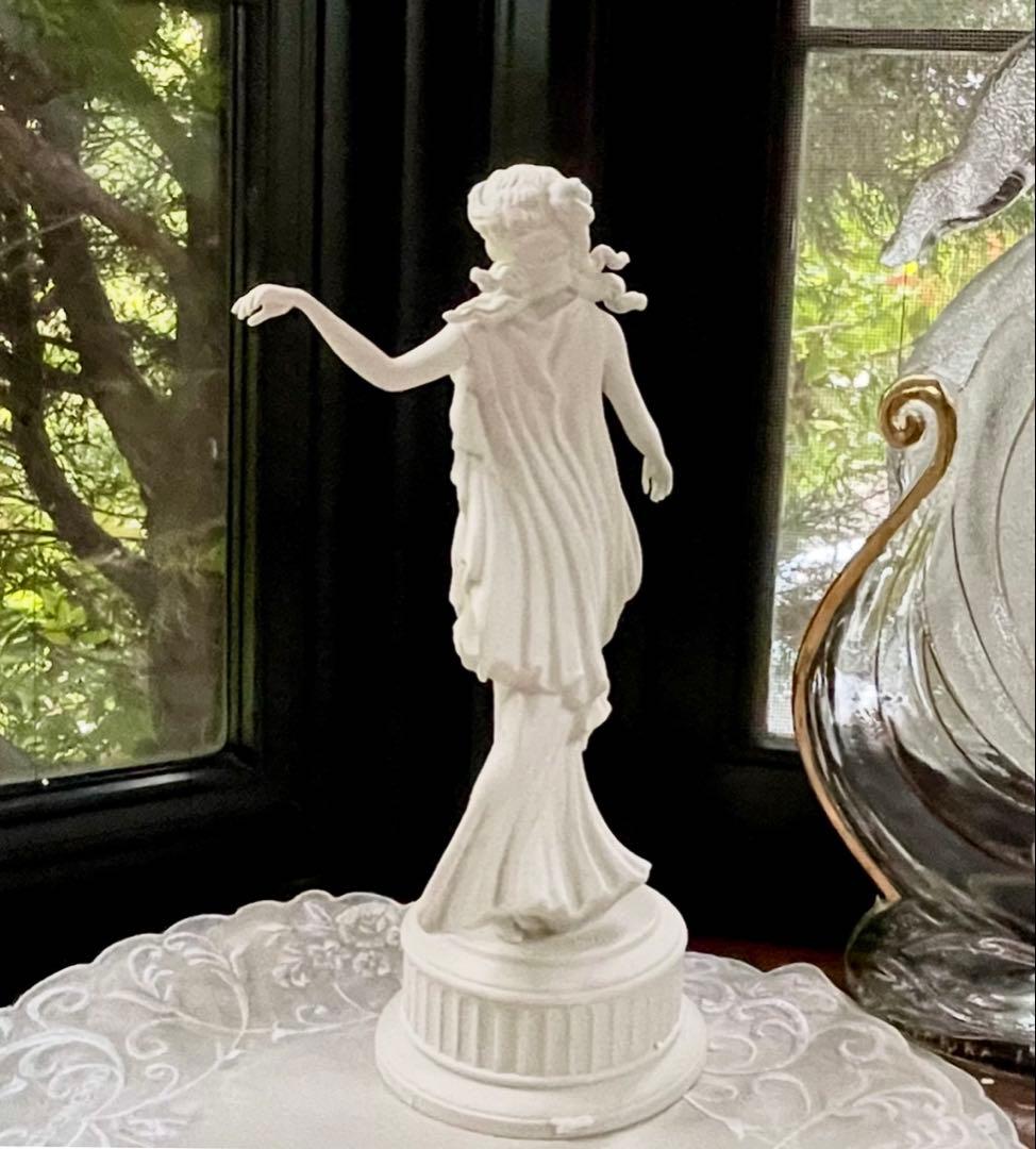 ウェッジウッド　ジャスパー　フュギュリン　　　　　　【ダンシングアワーNO.5】