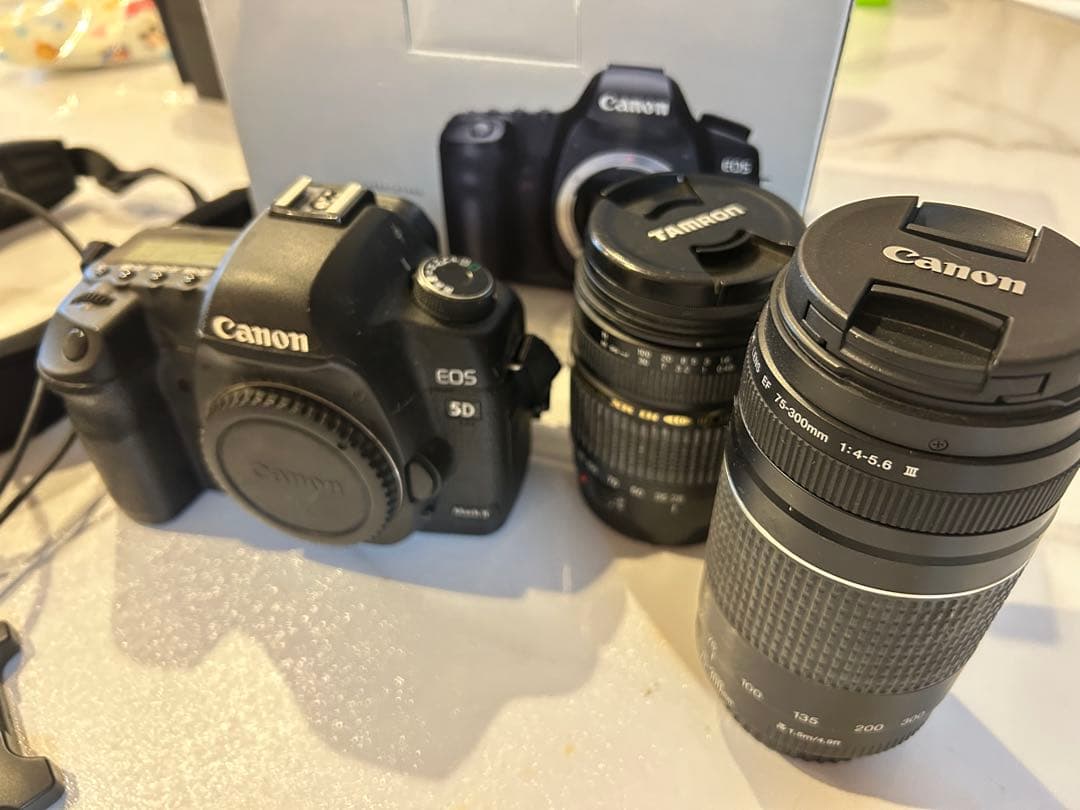 Canon EOS 5D Mark II 一眼レフカメラ おまけ付き