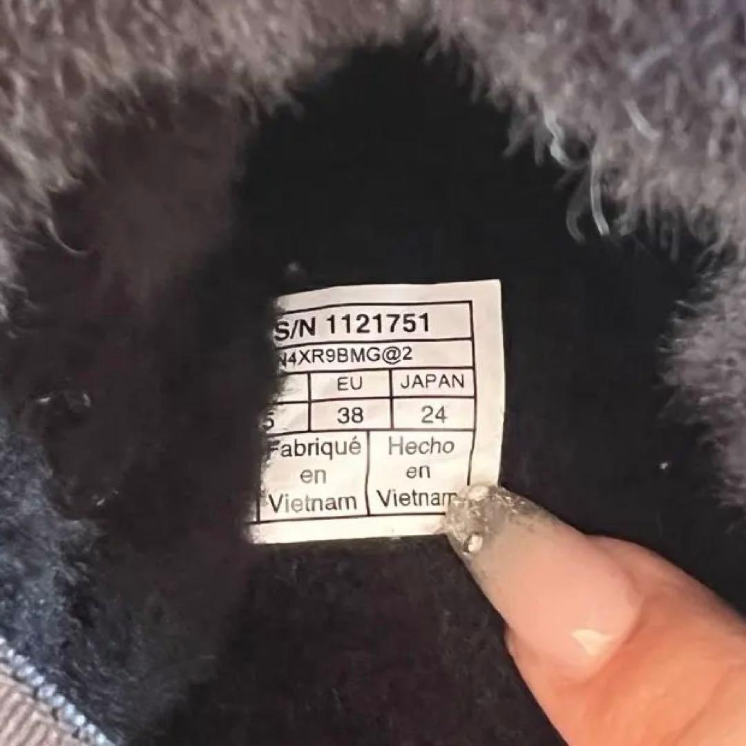 美品✨ UGG アグ スーパーフラッフ ブラック 24.0