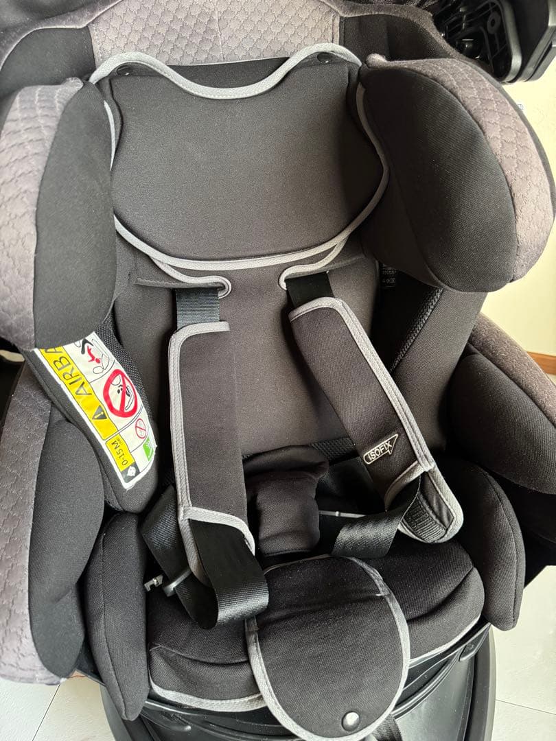 アップリカ フラディアグロウ ISOFIX 360° セーフティー AB