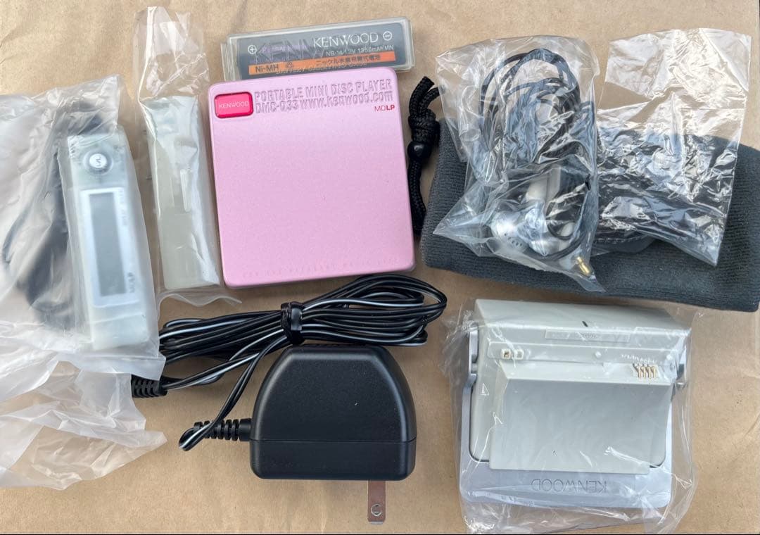 KENWOOD　ポータブルMDプレーヤー　DMC-Q33