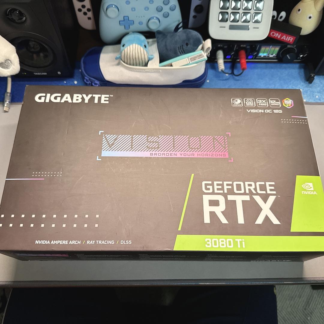 ま*や様 RTX3080Ti グラフィックボード GIGABYTE 白色 銀色