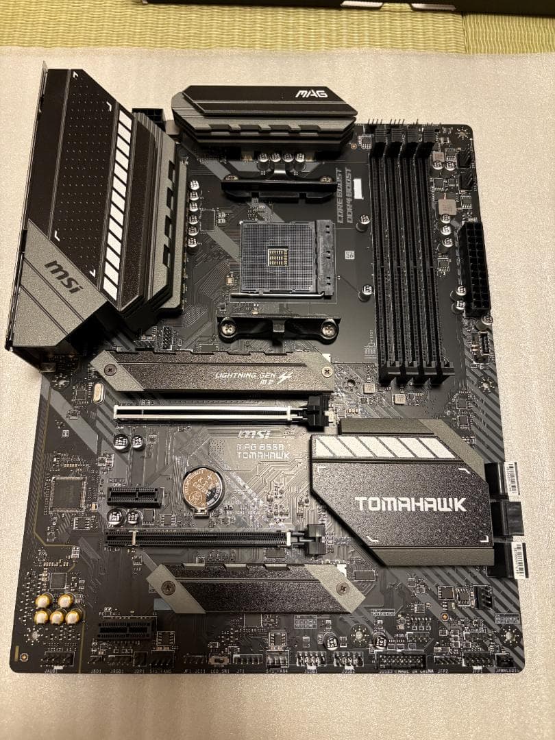 MSI B550 TOMAHAWK マザーボード