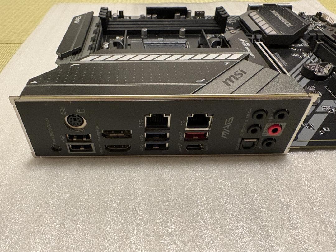 MSI B550 TOMAHAWK マザーボード