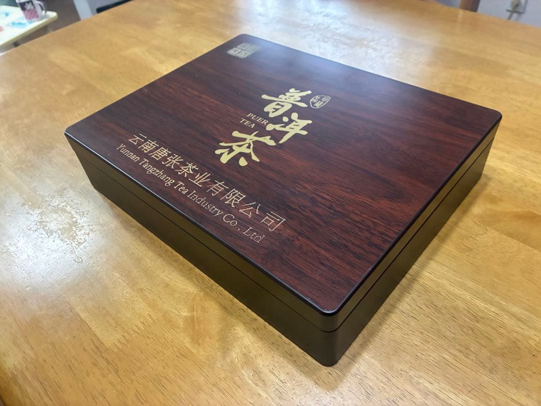 普茶 PUER TEA 雲南張茶業 500g 木箱入り