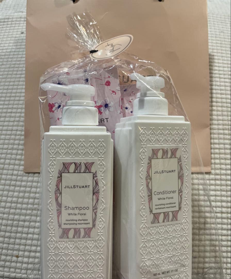 新品！JILLSTUART シャンプー、コンディショナー 、他2点の4点セット