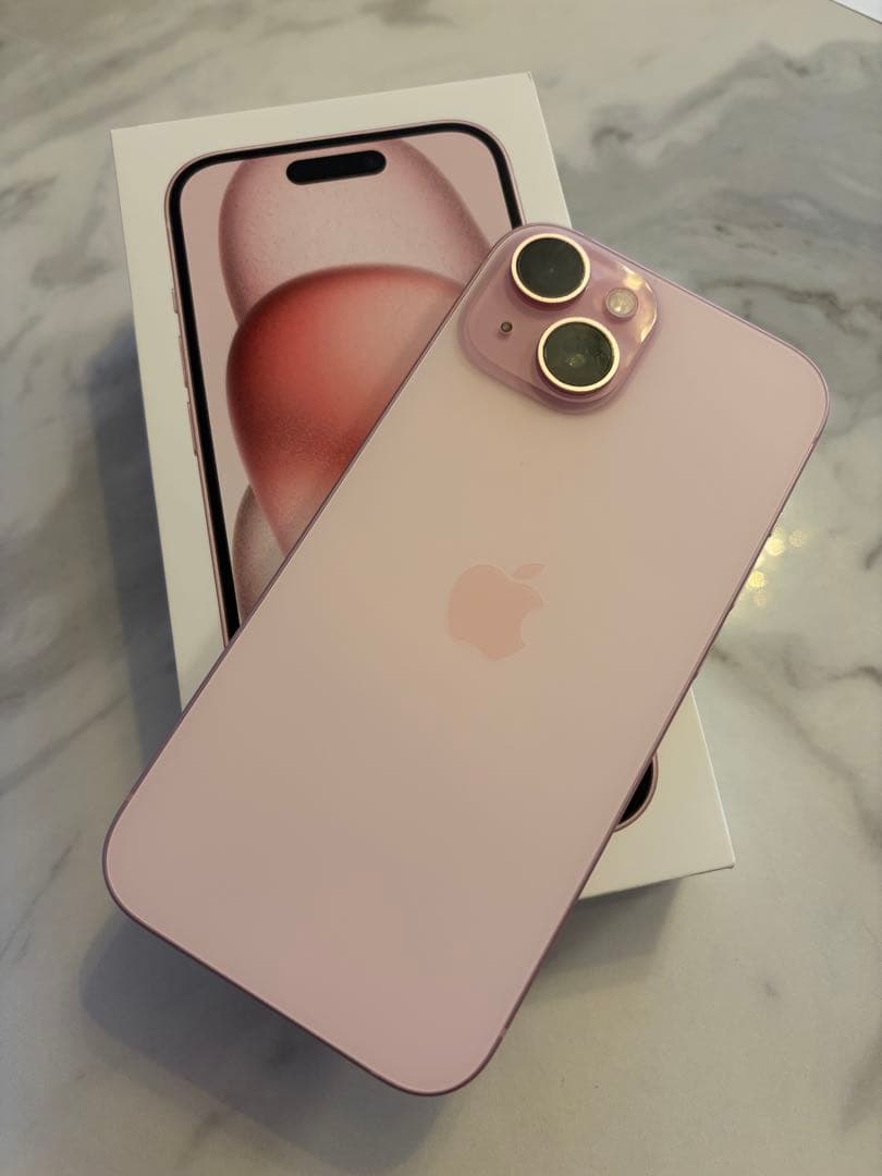 iPhone15ピンク 本体　256ギガ
