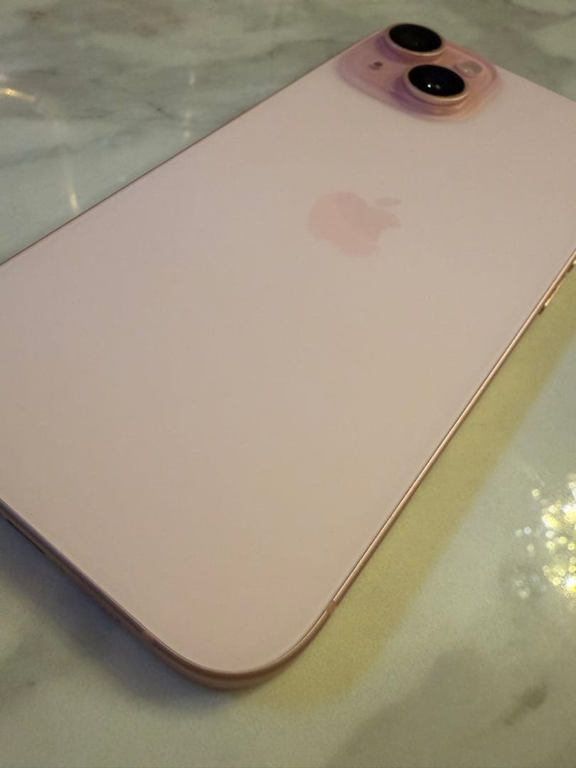 iPhone15ピンク 本体　256ギガ
