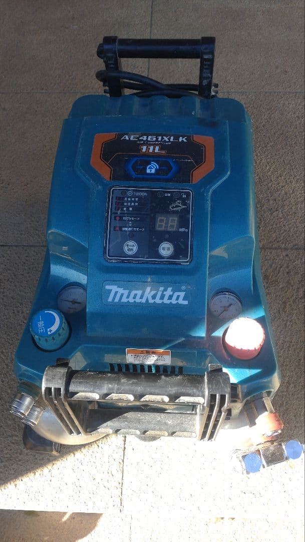 ジャンク品　Makita AC461XL-K 高圧コンプレッサー 本体