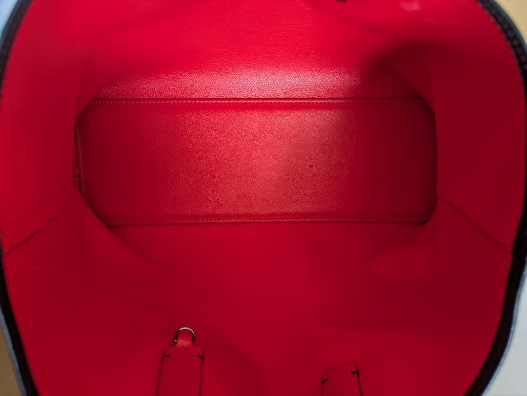 ★ルブタン スタッズ付き黒レザートートバッグ 美品★最終お値下げ