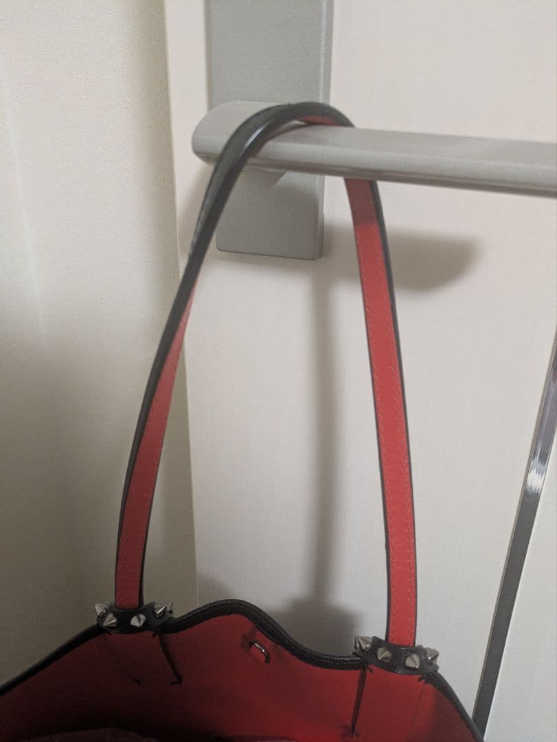 ★ルブタン スタッズ付き黒レザートートバッグ 美品★最終お値下げ