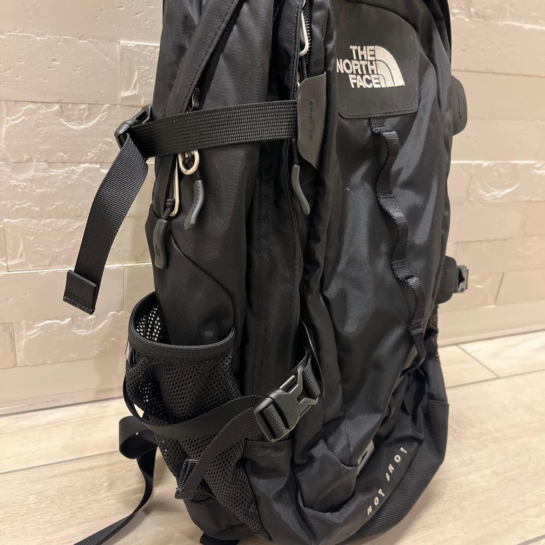 THE NORTH FACE HOT SHOT ブラック バックパック