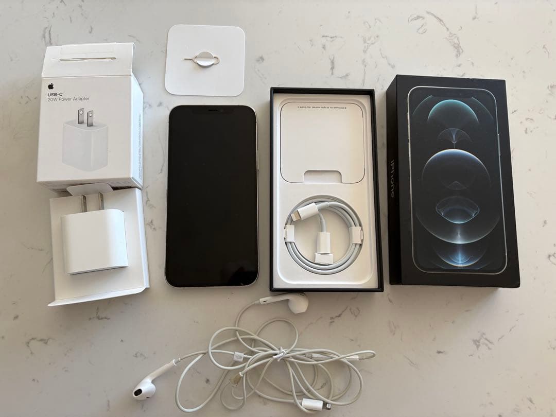 E*n様 Apple iPhone 12 Pro 256GB シルバー SIMフ