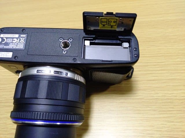 OLYMPUS PEN E-P2 レンズ付 充電器新品 手ブレ補正不良 ジャンク