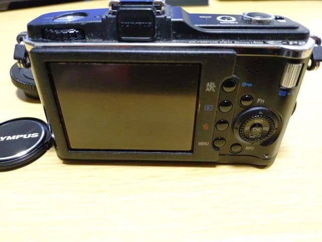 OLYMPUS PEN E-P2 レンズ付 充電器新品 手ブレ補正不良 ジャンク